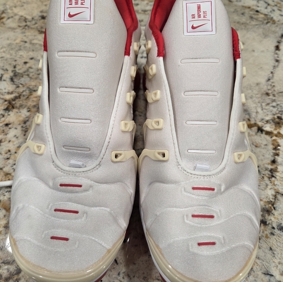 Nike Air Vapormax Plus Sneakers Men's Size 11 DH0279-100 Wht/Red - Picture 3 of 9